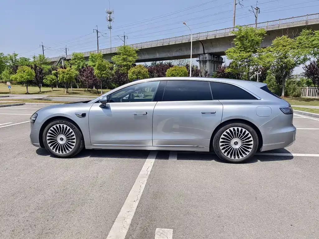 Xiangjie S9T 2025 pure electric four-wheel drive Ultra 192-line lidar) купить на сайте DeffCars