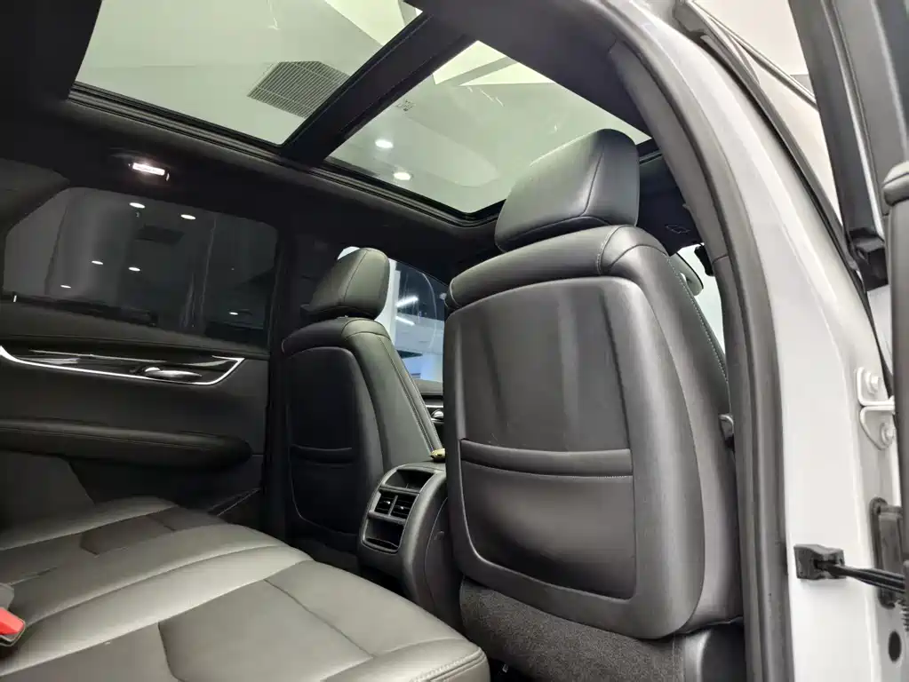 Cadillac XT5 2021 28T luxury model купить на сайте DeffCars