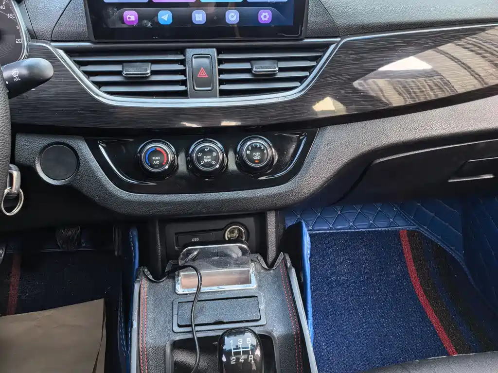 Baojun 310 2016 1.2L manual luxury model купить на сайте DeffCars