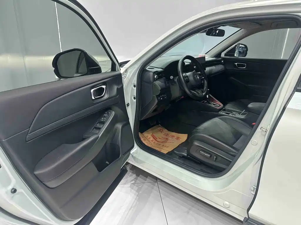 Vezel (HR-V) 2023 1.5L CVT Deluxe Edition купить на сайте DeffCars