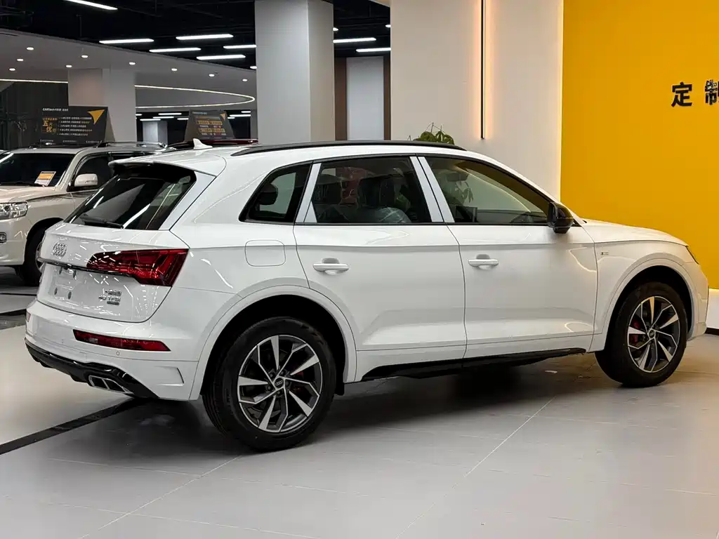 Audi Q5L 2024 40 TFSI luxury and dynamic model купить на сайте DeffCars