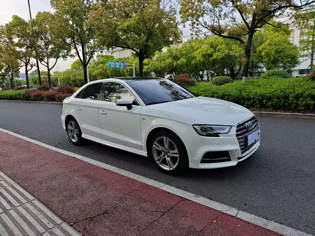 Audi A3 2020 Limousine 35 TFSI Fashion Type National V купить на сайте DeffCars
