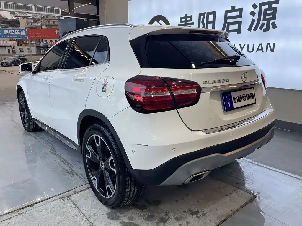 Mercedes-Benz GLA 2017 GLA 220 4MATIC Fashion Model купить на сайте DeffCars
