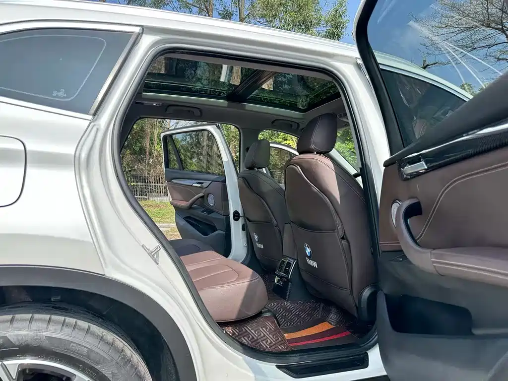 BMW X1 2021 facelift sDrive25Li leading model купить на сайте DeffCars