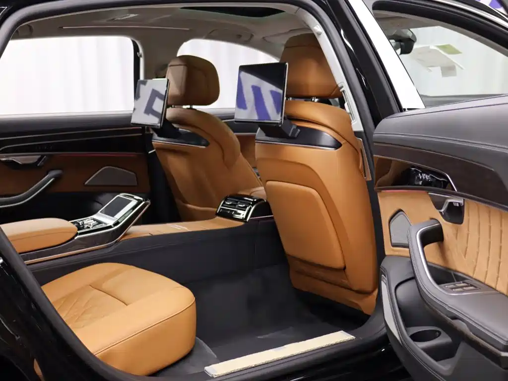 Audi A8 2025 A8L Horch Founder's Edition 55TFSI купить на сайте DeffCars