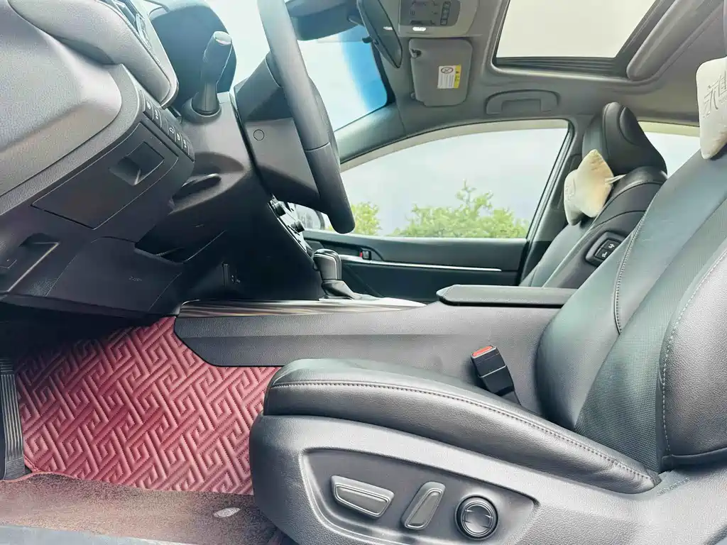 Camry 2018 2.0G Deluxe Edition купить на сайте DeffCars