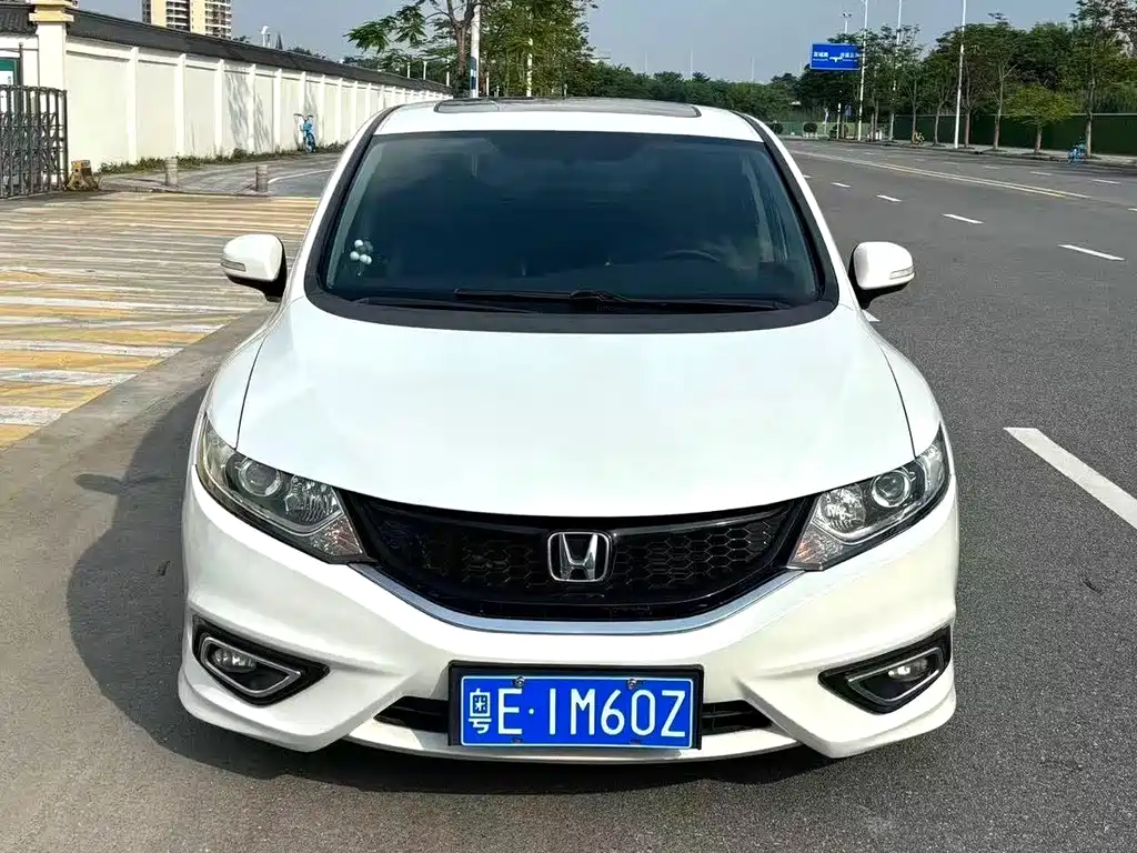 Jade 2016 1.8L automatic comfort elite version 5 seats купить на сайте DeffCars