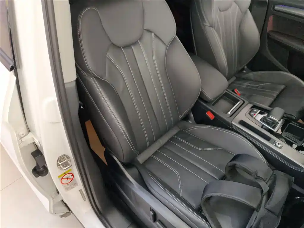 Audi Q5L 2022 facelift 40T luxury and dynamic model купить на сайте DeffCars