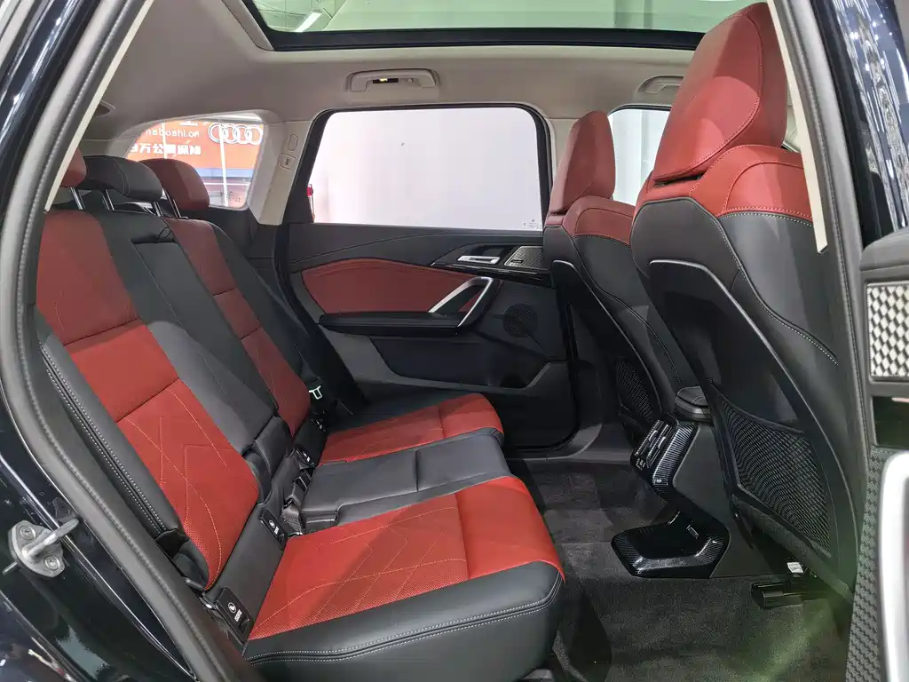 BMW X1 2023 sDrive25Li X Design Package купить на сайте DeffCars