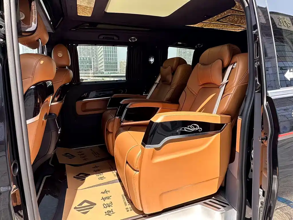 Mercedes-Benz V-Class 2021 V 260 L Long Wheelbase Premium Edition купить на сайте DeffCars
