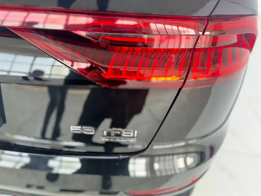 Audi Q8 2022 55 TFSI Premium Dynamic Model купить на сайте DeffCars