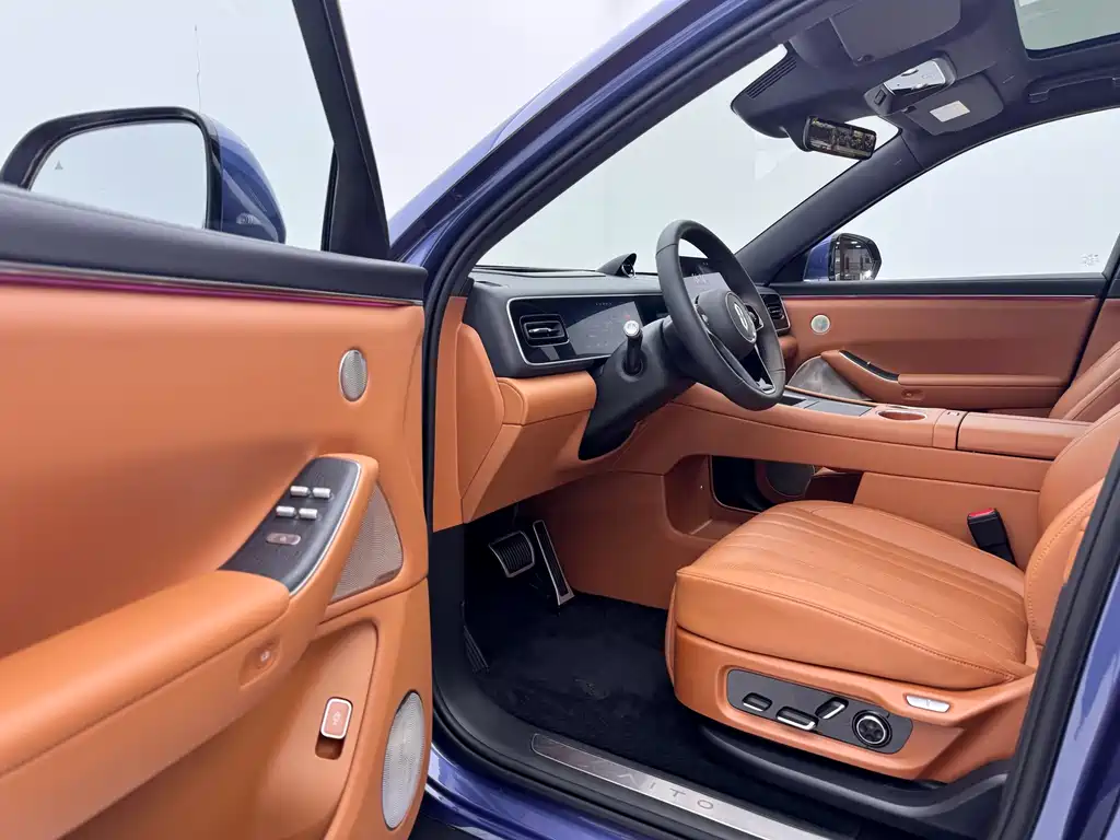 Wenjie M7 2026 extended range Ultra four-wheel drive version 5 seats (192-line lidar) купить на сайте DeffCars