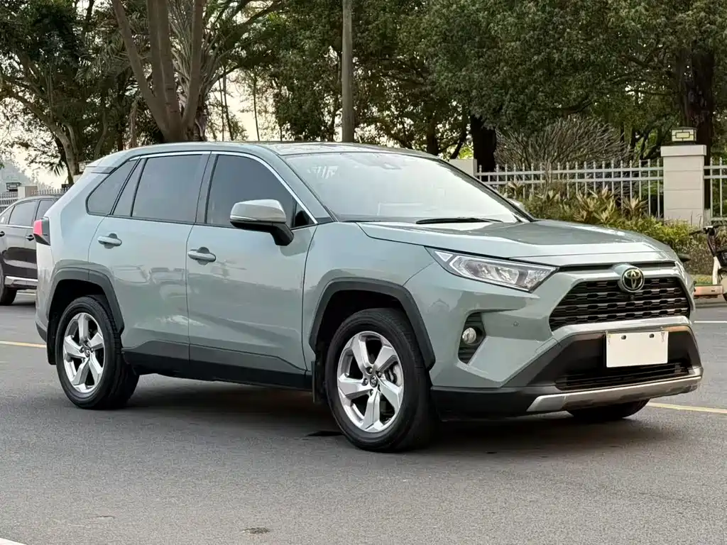 RAV4 Rongfang 2020 2.0L CVT two-wheel drive fashion version купить на сайте DeffCars