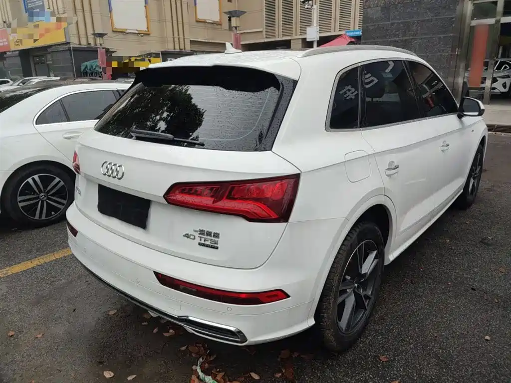 Audi Q5L 2020 facelift 40 TFSI enjoys fashionable style купить на сайте DeffCars