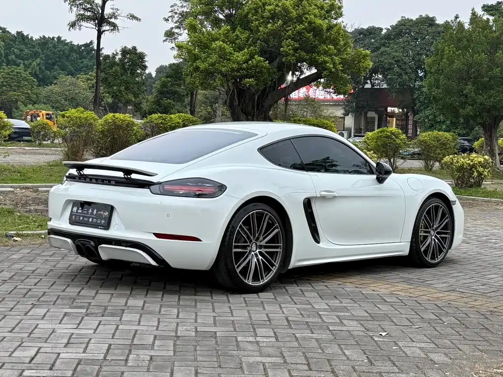 Porsche 718 2018 Cayman 2.0T купить на сайте DeffCars