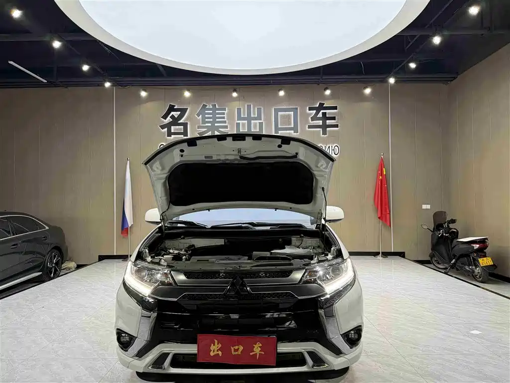 Outlander 2021 2.0L 2WD Smooth Edition 5 seats купить на сайте DeffCars