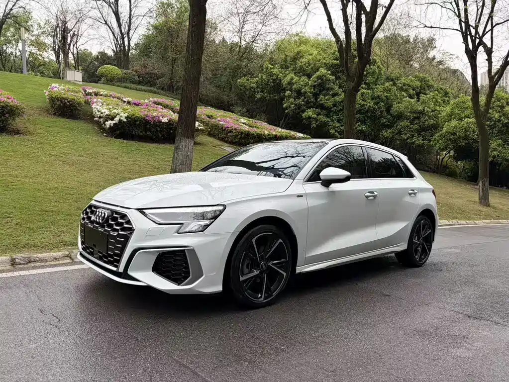 Audi A3 2024 Sportback 35 TFSI stylish and sporty купить на сайте DeffCars