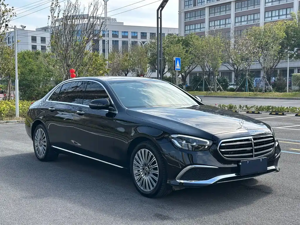 Mercedes-Benz E-Class 2023 E 300 L Fashion купить на сайте DeffCars