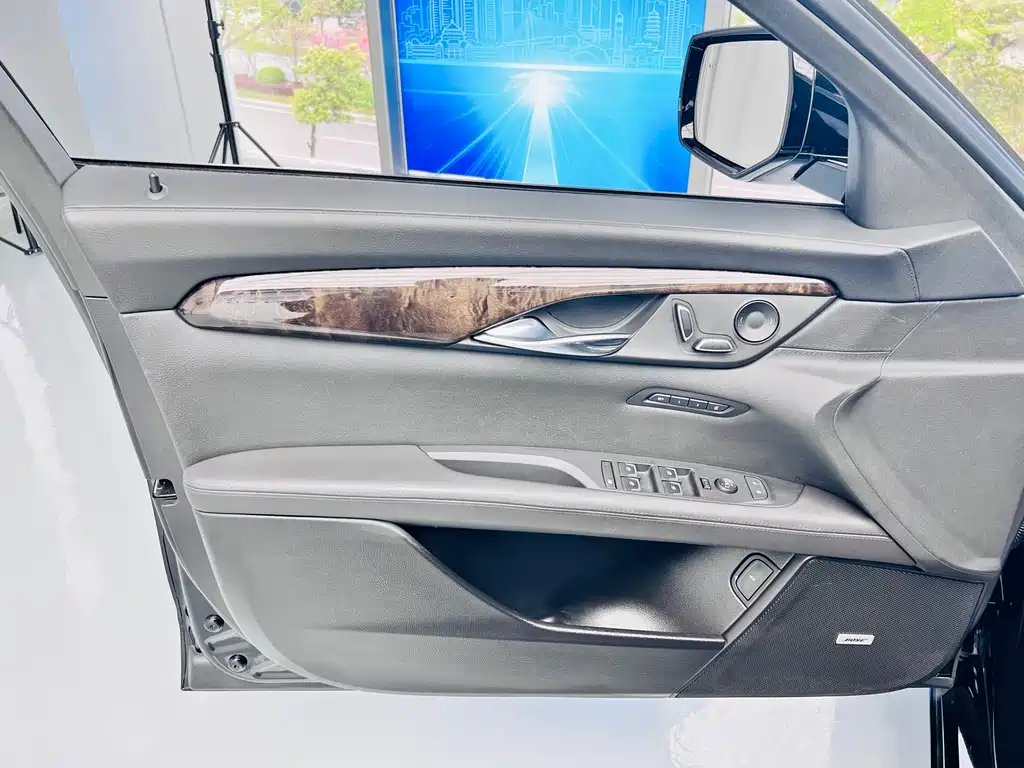 Cadillac CT6 2021 28T luxury model купить на сайте DeffCars