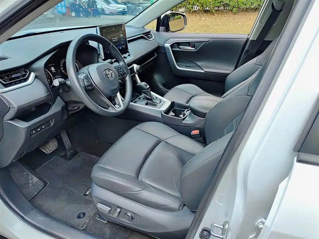 Wilanda 2021 2.0L CVT two-wheel drive luxury version купить на сайте DeffCars