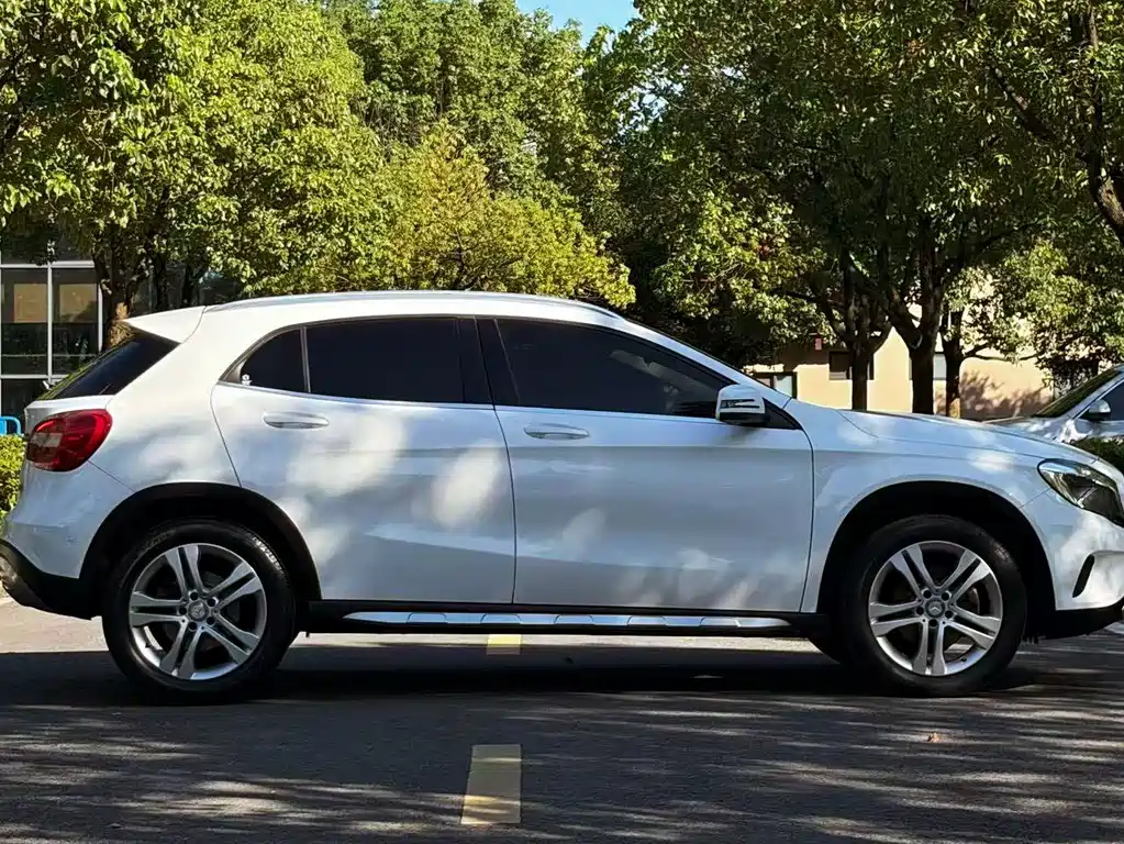 Mercedes-Benz GLA 2017 GLA 200 Dynamic купить на сайте DeffCars