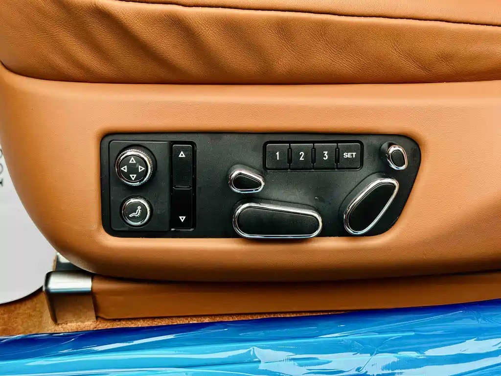 Flying Spur 2017 4.0T V8 Standard Edition купить на сайте DeffCars