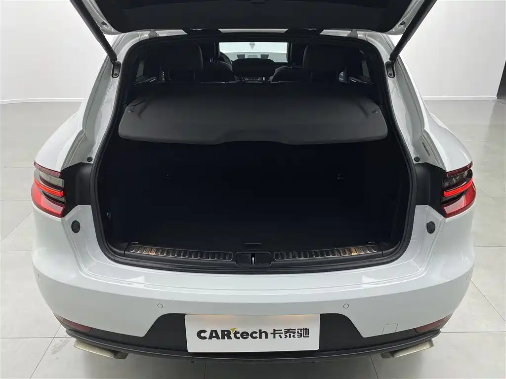 Macan 2017 Macan 2.0T купить на сайте DeffCars
