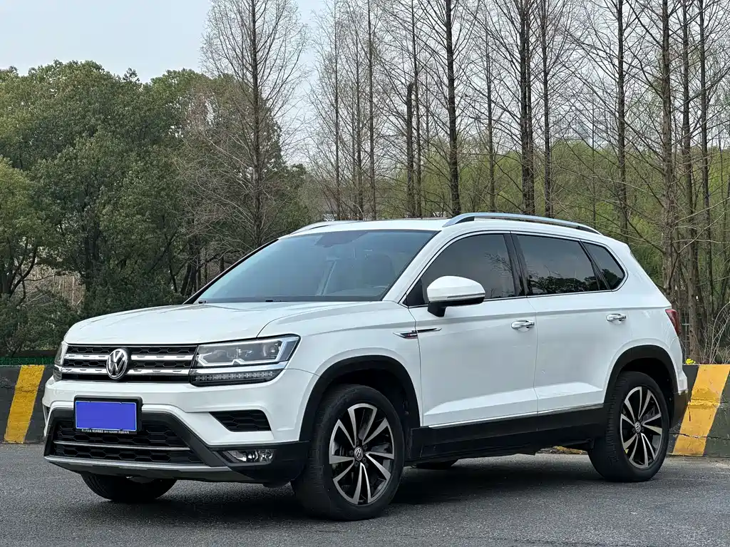 Tuyue 2020 330TSI four-wheel drive luxury version National VI купить на сайте DeffCars