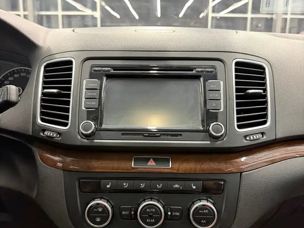 Sharan 2014 2.0TSI comfort model купить на сайте DeffCars