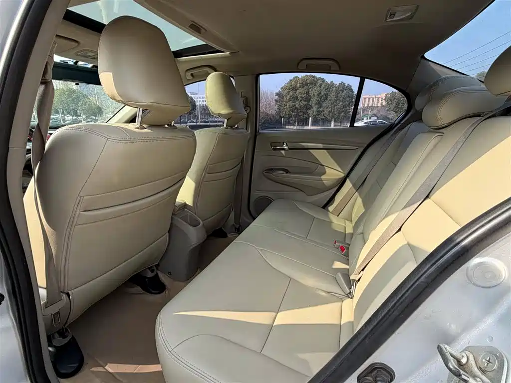 Fengfan Classic 2014 Fashion 1.5L Manual Elite Edition купить на сайте DeffCars