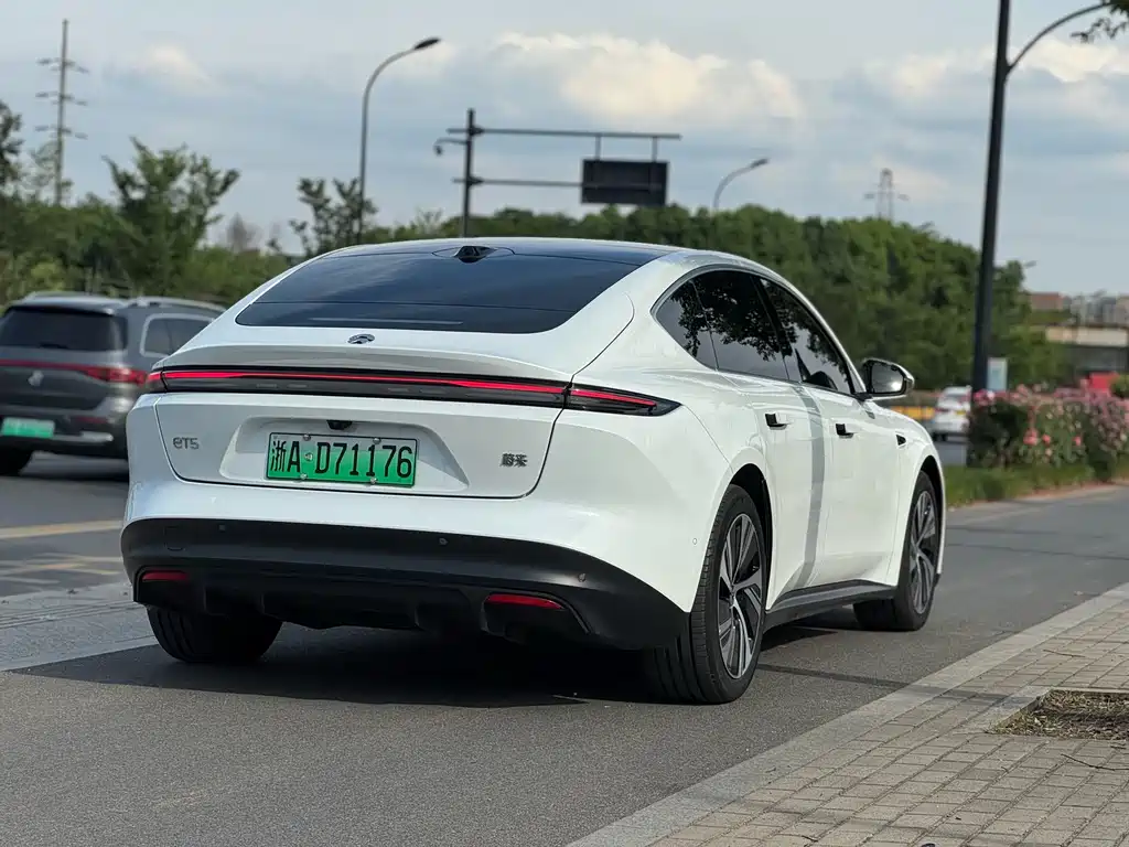 NIO ET5 2024 model 100kWh купить на сайте DeffCars
