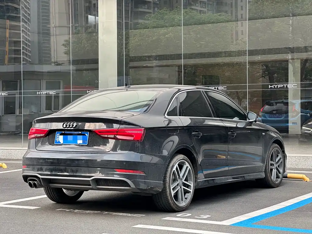 Audi A3 2018 30th Anniversary Limousine 35 TFSI Sports купить на сайте DeffCars