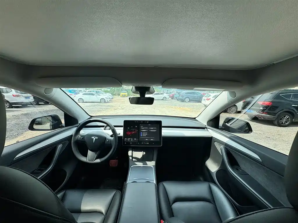 Model Y 2024 rear-wheel drive version купить на сайте DeffCars