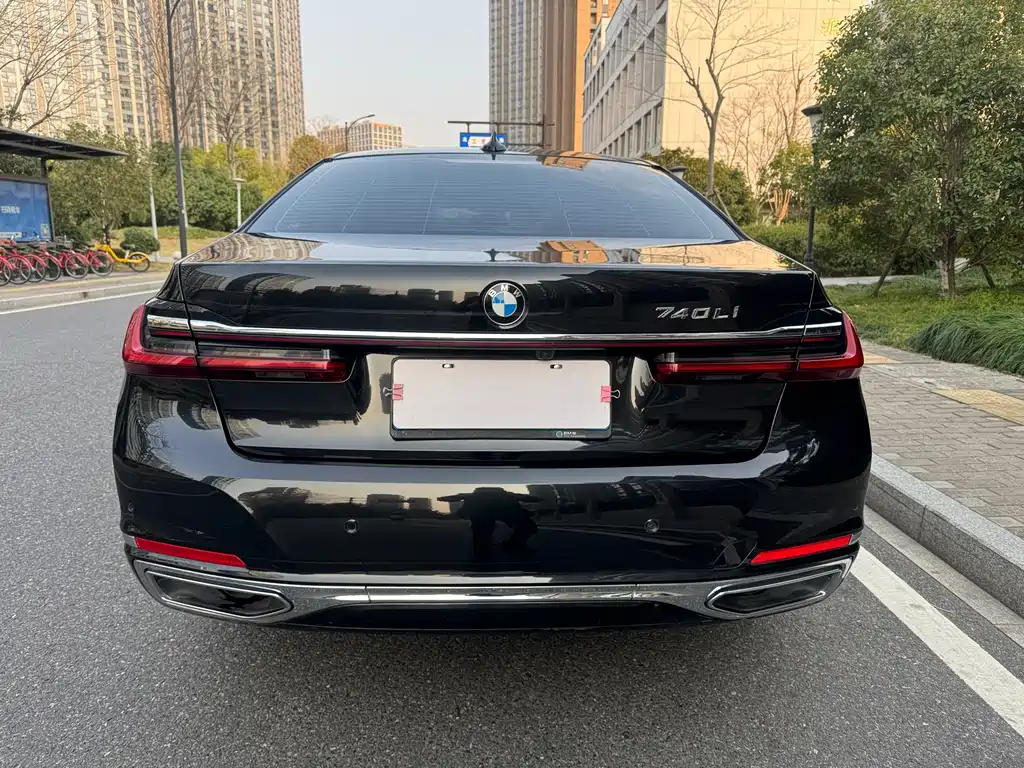 BMW 7 Series 2019 740Li Leading Luxury Package купить на сайте DeffCars