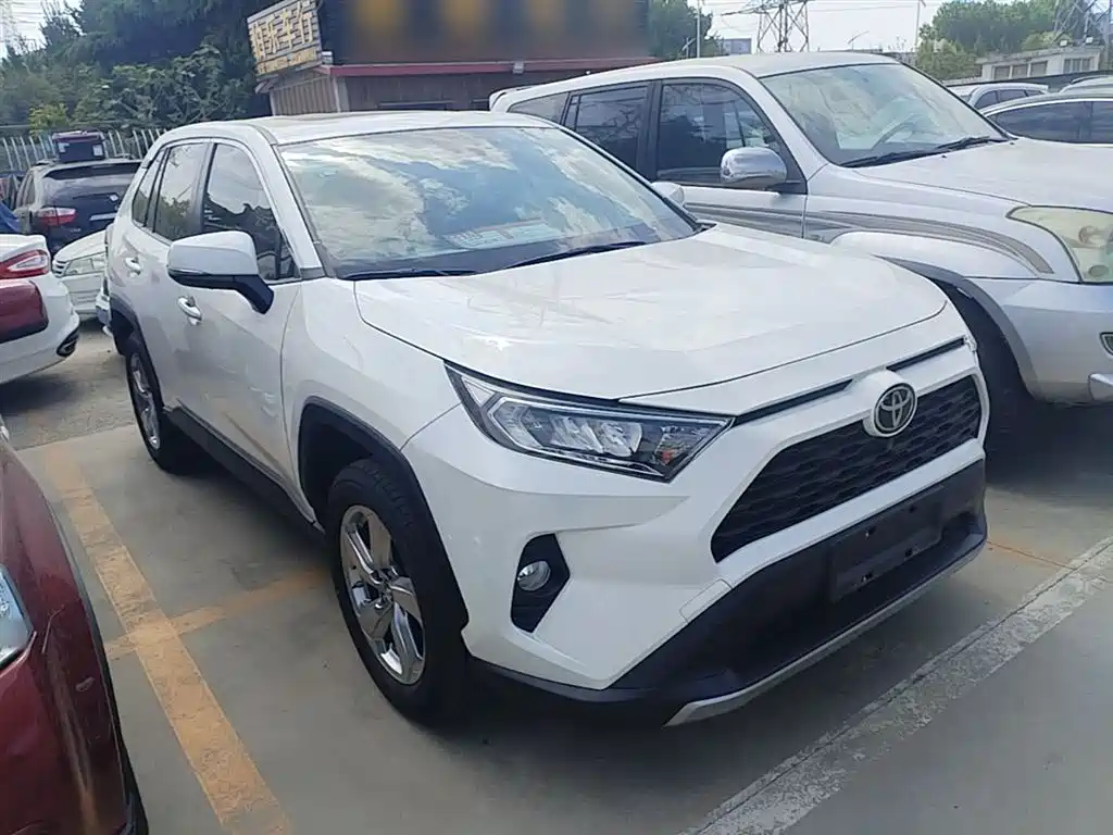 RAV4 Rongfang 2020 2.0L CVT two-wheel drive fashion PLUS version купить на сайте DeffCars