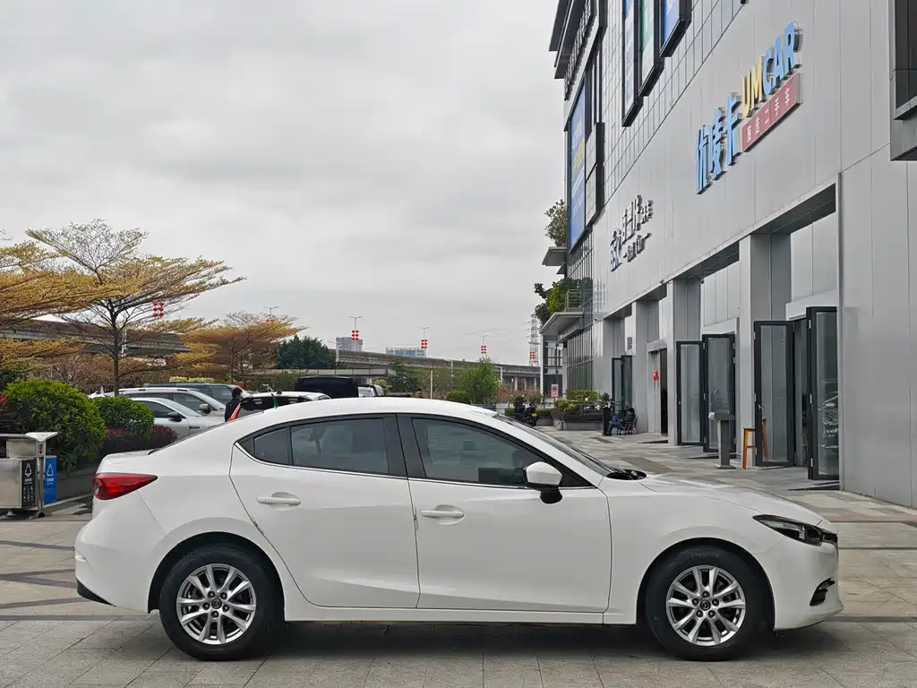 Mazda3 Angkesela 2017 Sedan 1.5L Automatic Comfort Type National V купить на сайте DeffCars