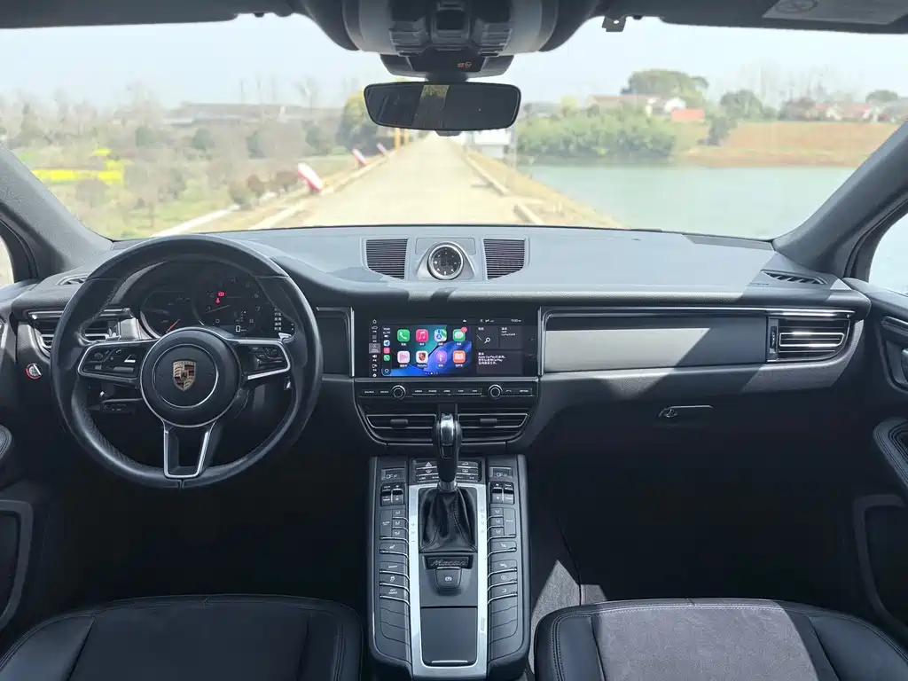 Macan 2021 Macan 2.0T купить на сайте DeffCars