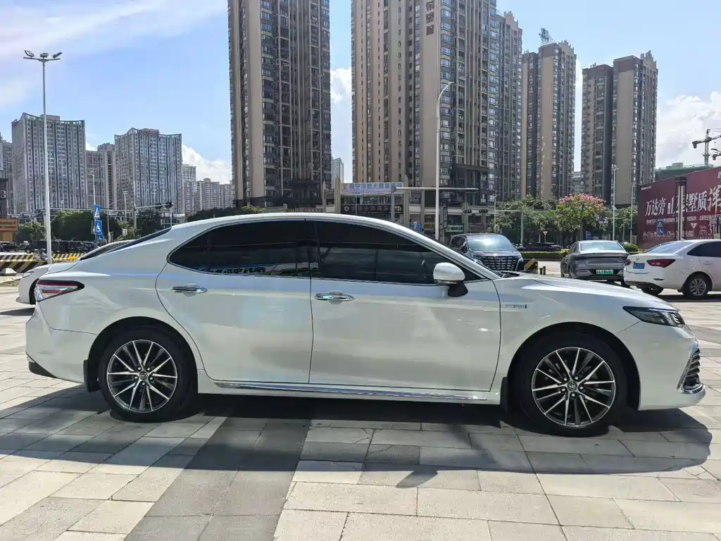 Camry 2021 2.5G Deluxe Edition купить на сайте DeffCars