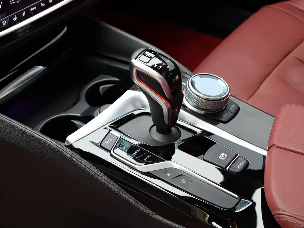 BMW 5 Series 2019 facelift 530Li Exclusive M Sports Package купить на сайте DeffCars