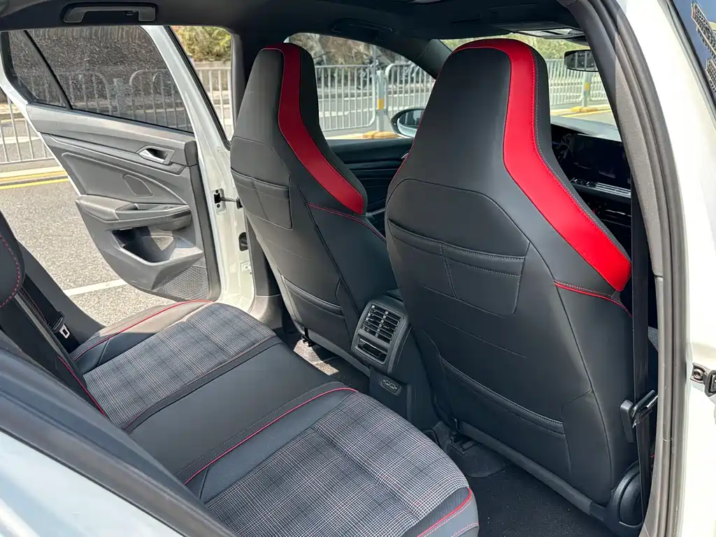 Golf GTI 2021 facelift 380TSI DSG GTI купить на сайте DeffCars