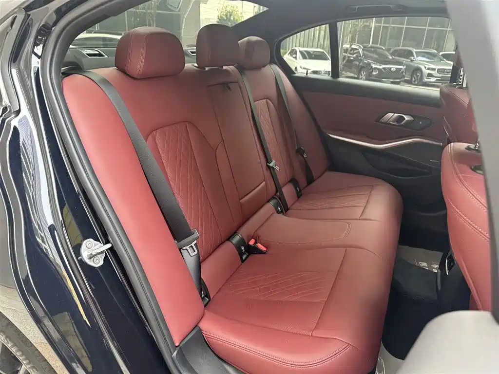 BMW 3 Series 2024 325i M Sports Night Package купить на сайте DeffCars