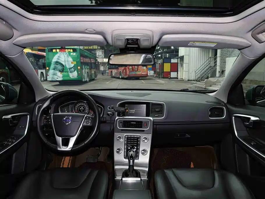 Volvo S60 2018 S60L T3 Smart Edition купить на сайте DeffCars