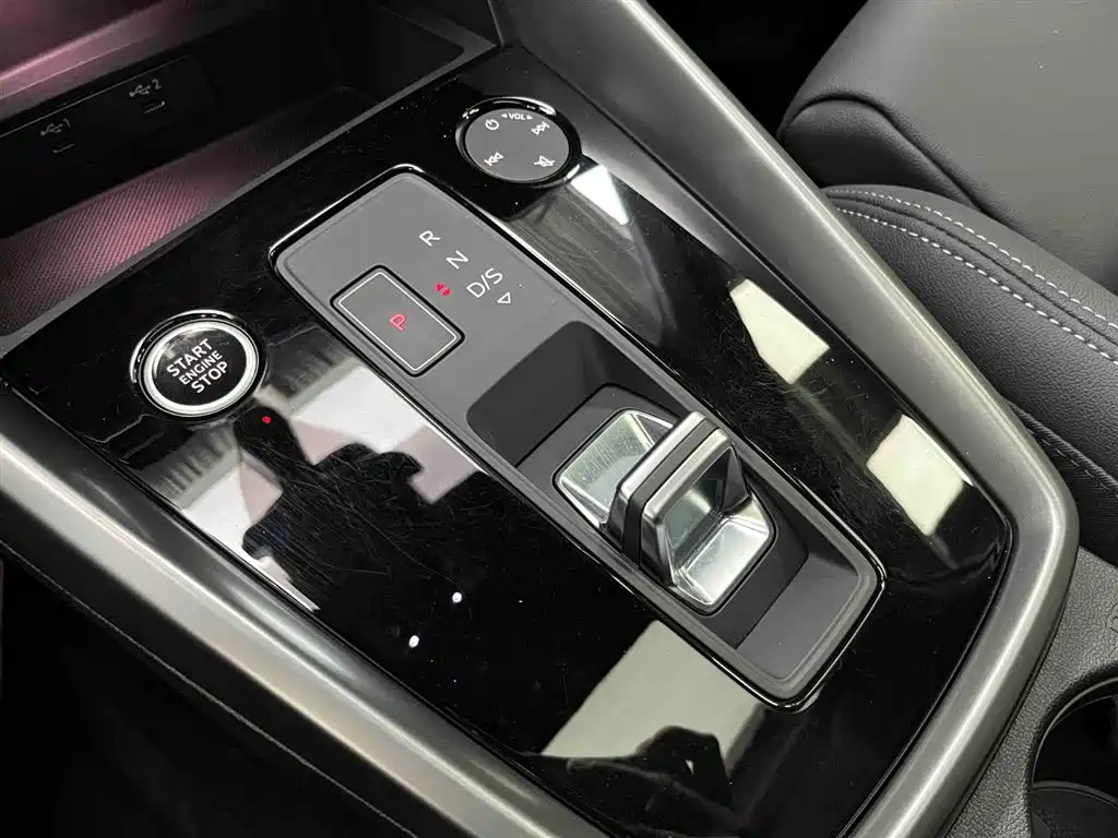 Audi A3 2023 facelift Sportback 35 TFSI stylish and sporty купить на сайте DeffCars