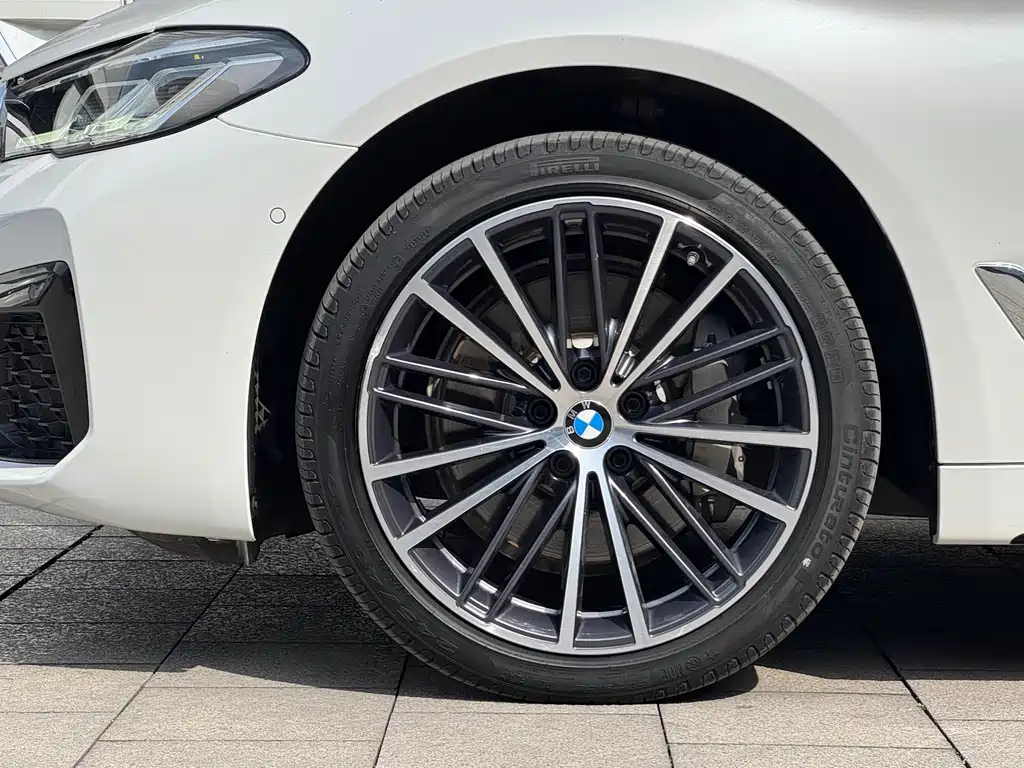 BMW 5 Series 2022 facelift 530Li leading M sports package купить на сайте DeffCars