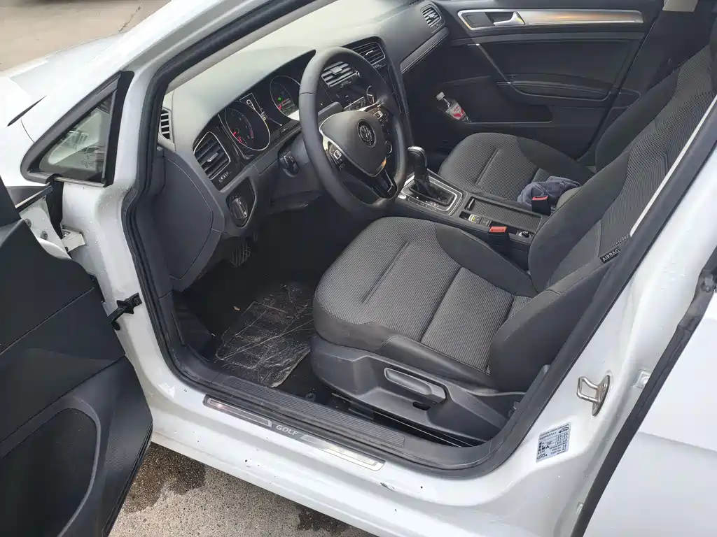 Golf 2020 Beloved Edition 280TSI DSG Comfort Type купить на сайте DeffCars