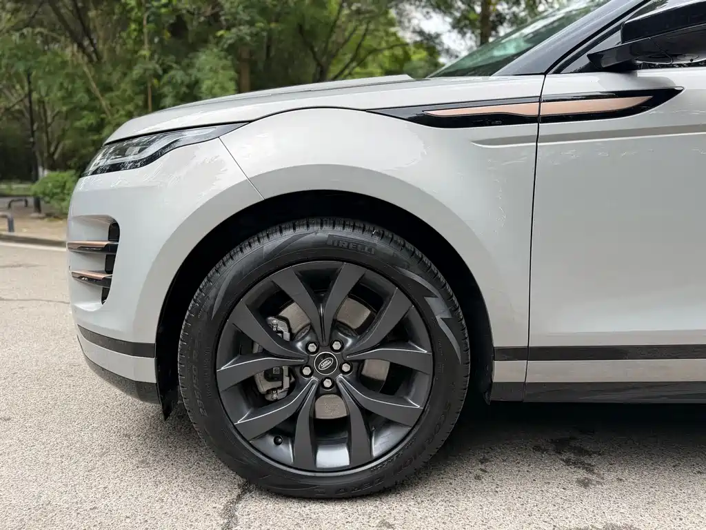 Range Rover Evoque 2023 Evoque L 249PS Corinthian Bronze Special Edition купить на сайте DeffCars