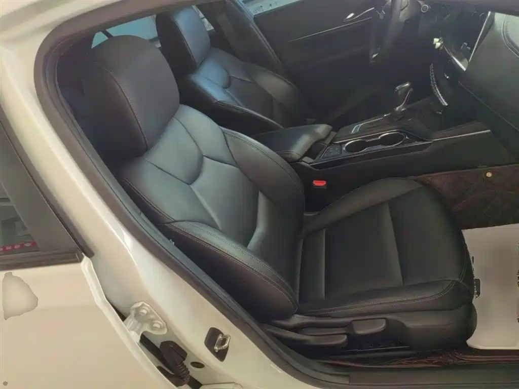 Cadillac CT4 2021 28T Fashion Model купить на сайте DeffCars
