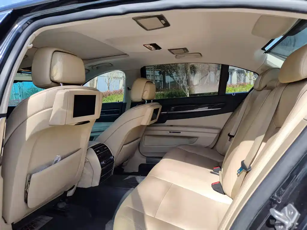 BMW 7 Series 2011 750Li xDrive купить на сайте DeffCars