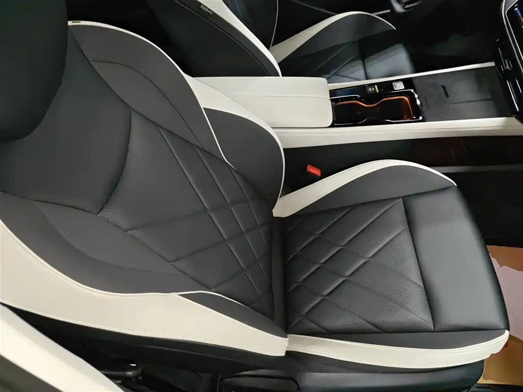 Sagitar 2026 L 300TSI DSG luxury model купить на сайте DeffCars
