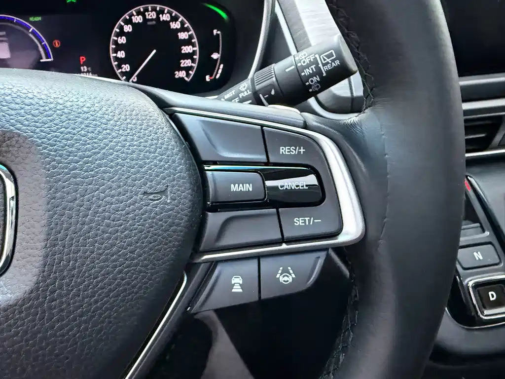 Alison 2022 2.0L e:HEV Deluxe Edition купить на сайте DeffCars
